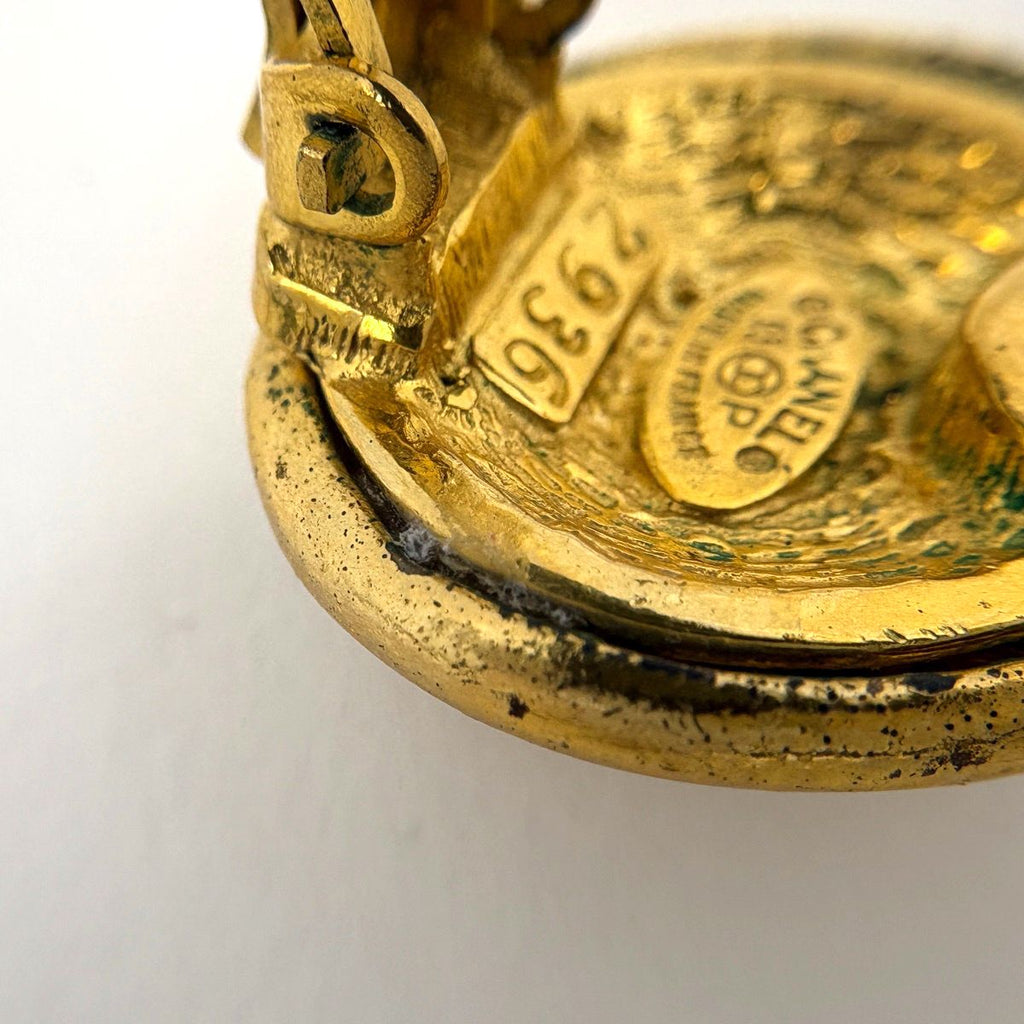 Chanel CC Logo Earrings Round Gold Plated — view 4