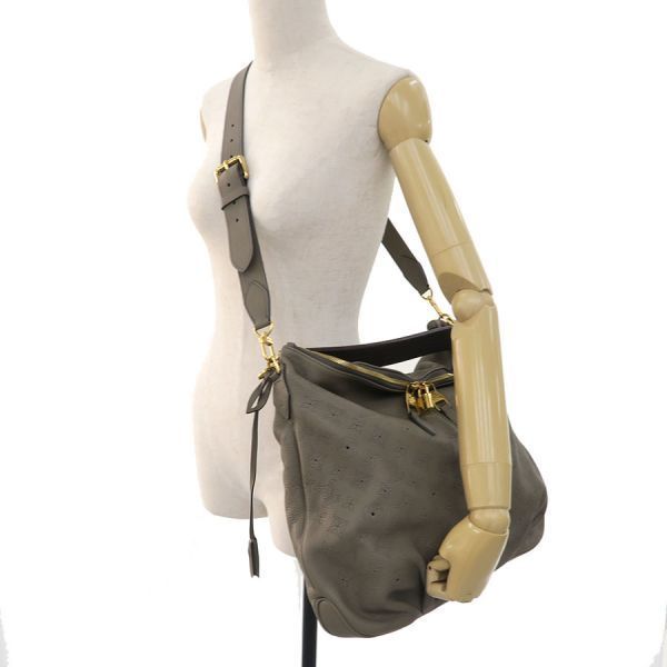 Louis Vuitton Mahina Selene MM Pouch — view 9