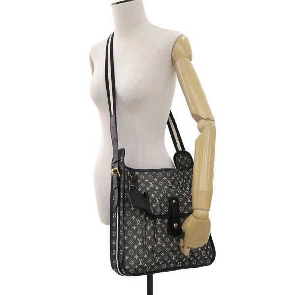 Louis Vuitton Monogram Mini Besace Marie Kate Shoulder Bag — view 9