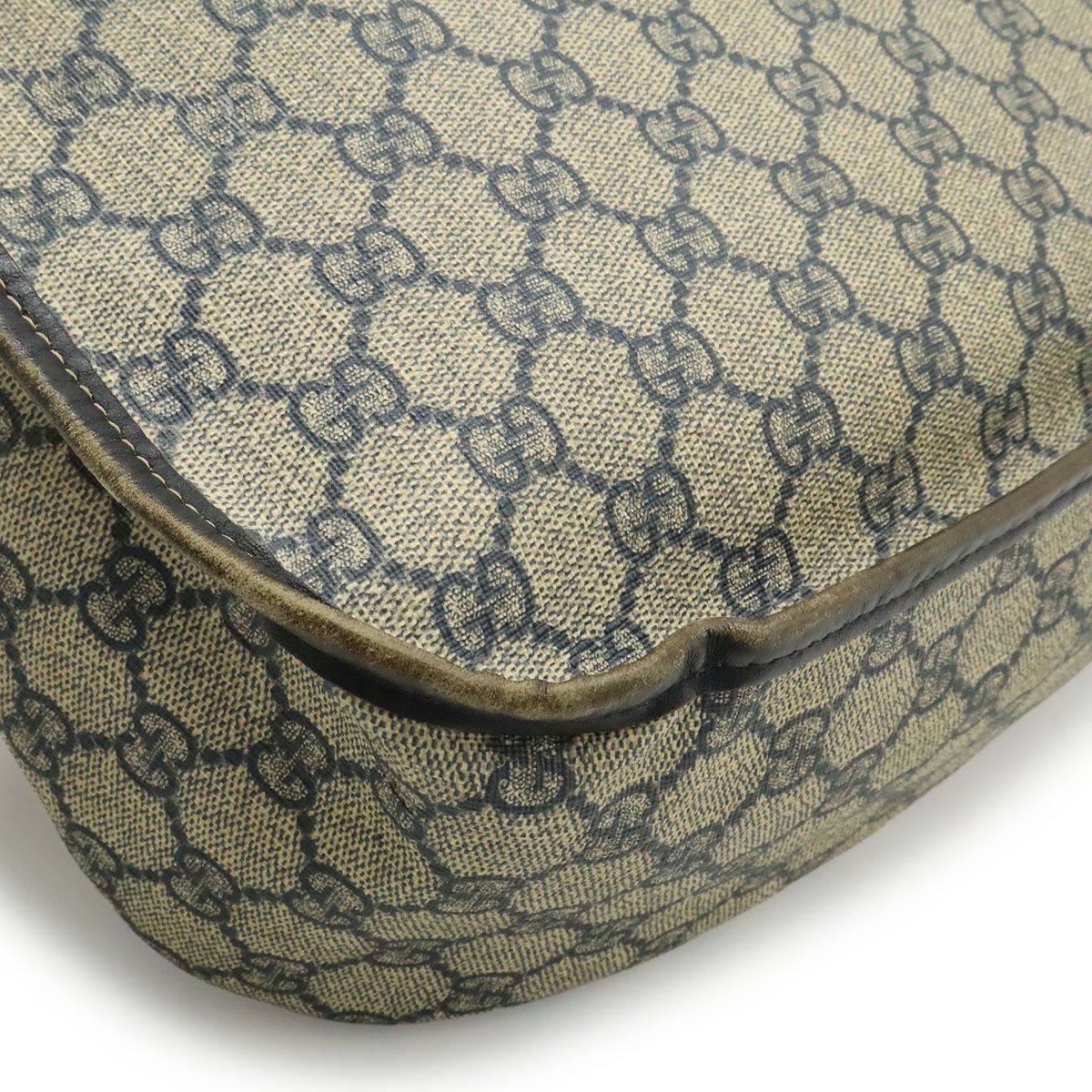 Gucci GG Supreme Plus Shoulder Bag Crossbody Leather Beige — view 3