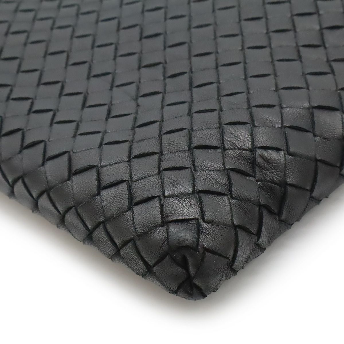 Bottega Veneta Intrecciato Shoulder Bag Crossbody Black — view 3