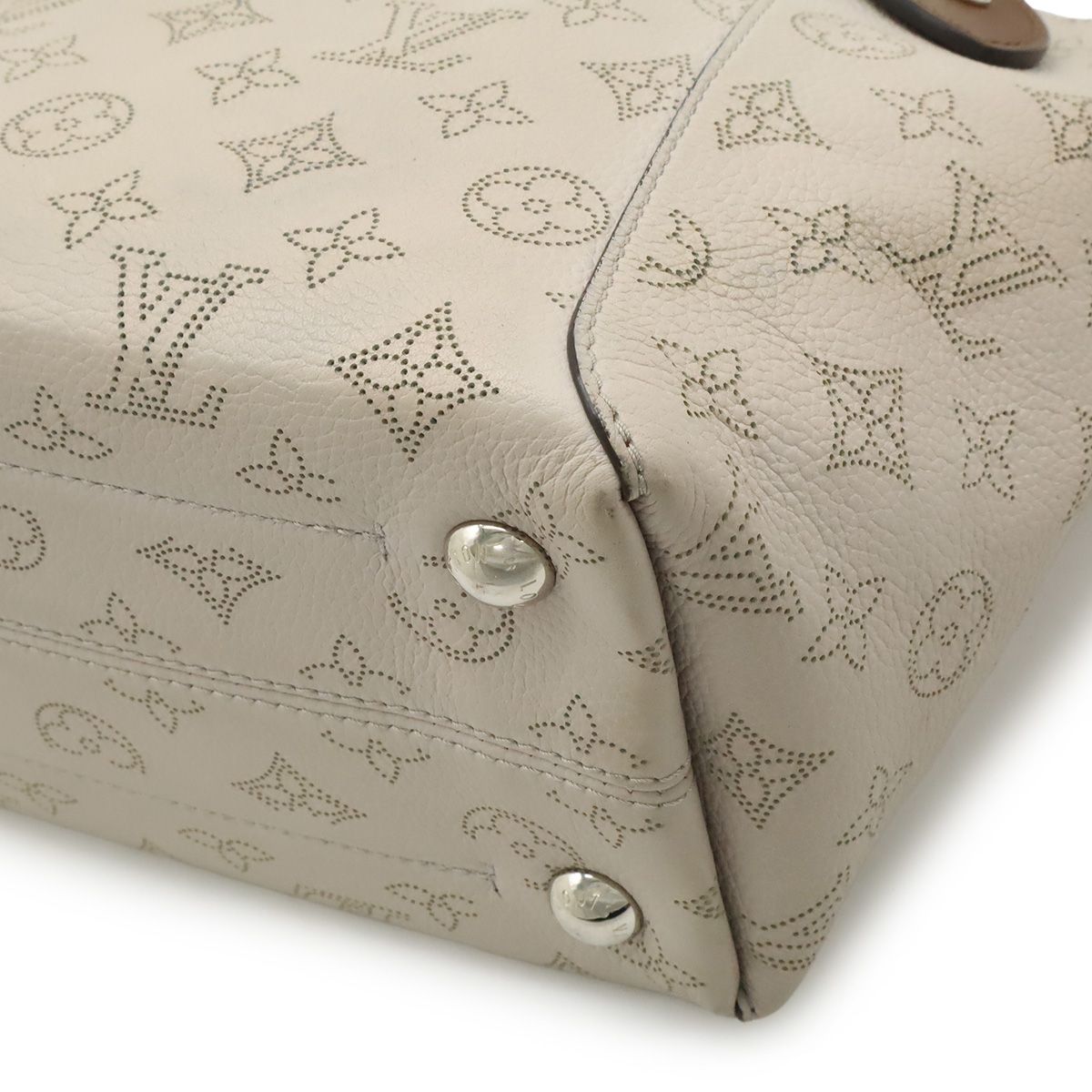 Louis Vuitton Monogram Mahina Hina PM 2-Way Shoulder Bag Leather Brume — view 3