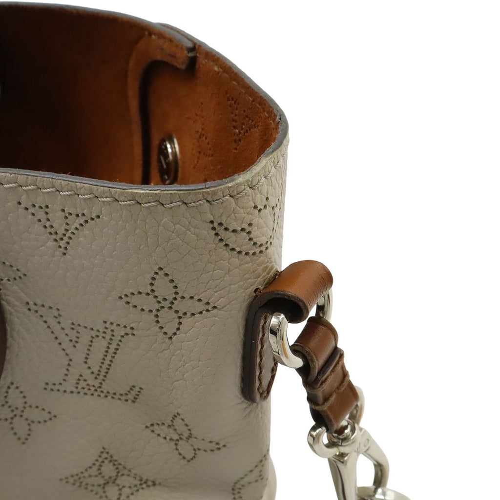 Louis Vuitton Monogram Mahina Hina PM 2-Way Shoulder Bag Leather Brume — view 5