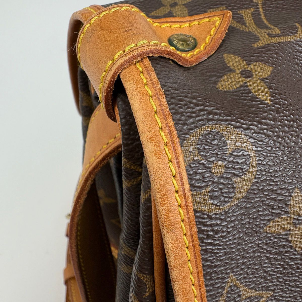 Louis Vuitton Saumur 35 Crossbody Shoulder Bag Monogram Brown — view 6