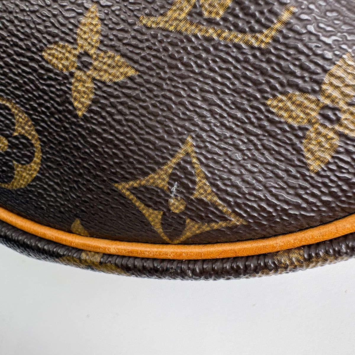 Louis Vuitton Saumur 35 Crossbody Shoulder Bag Monogram Brown — view 4
