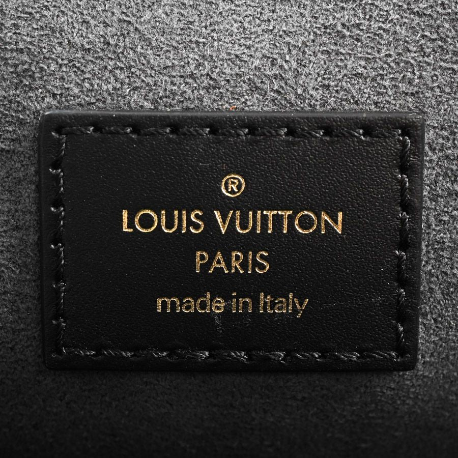Louis Vuitton Handbag Saumur BB — view 6
