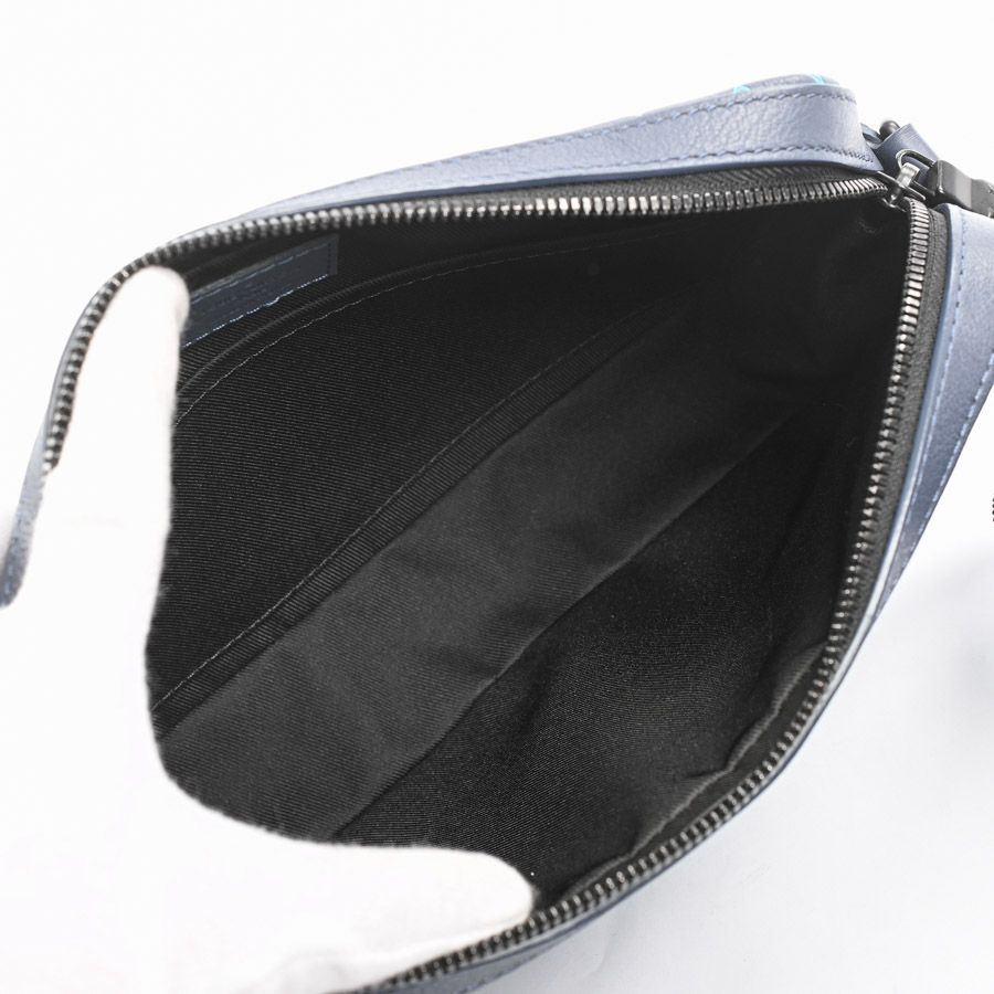 Louis Vuitton Shoulder Bag Trio — view 4