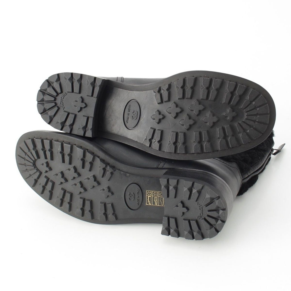 Chanel Leather CC Logo Shearling Quilted Back Zip Boots Shoes Black 39 — view 5