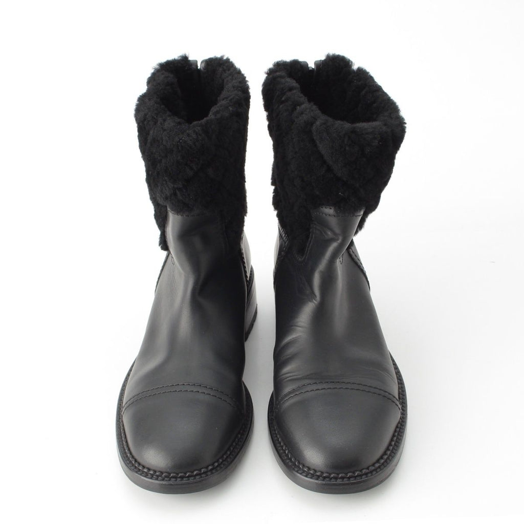 Chanel Leather CC Logo Shearling Quilted Back Zip Boots Shoes Black 39 — view 2