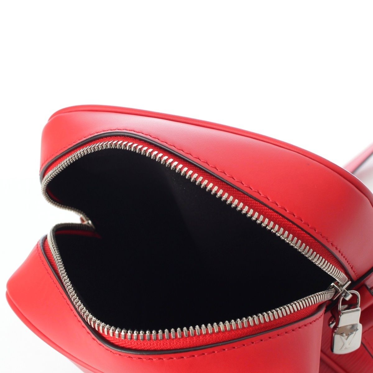 Louis Vuitton Supreme Danube PM Epi Logo Shoulder Bag Red — view 6