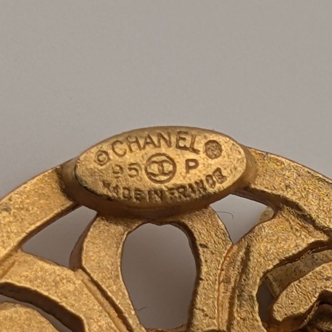 Chanel Earrings CC Logo Gold Fringe Swing Single Ear — view 6