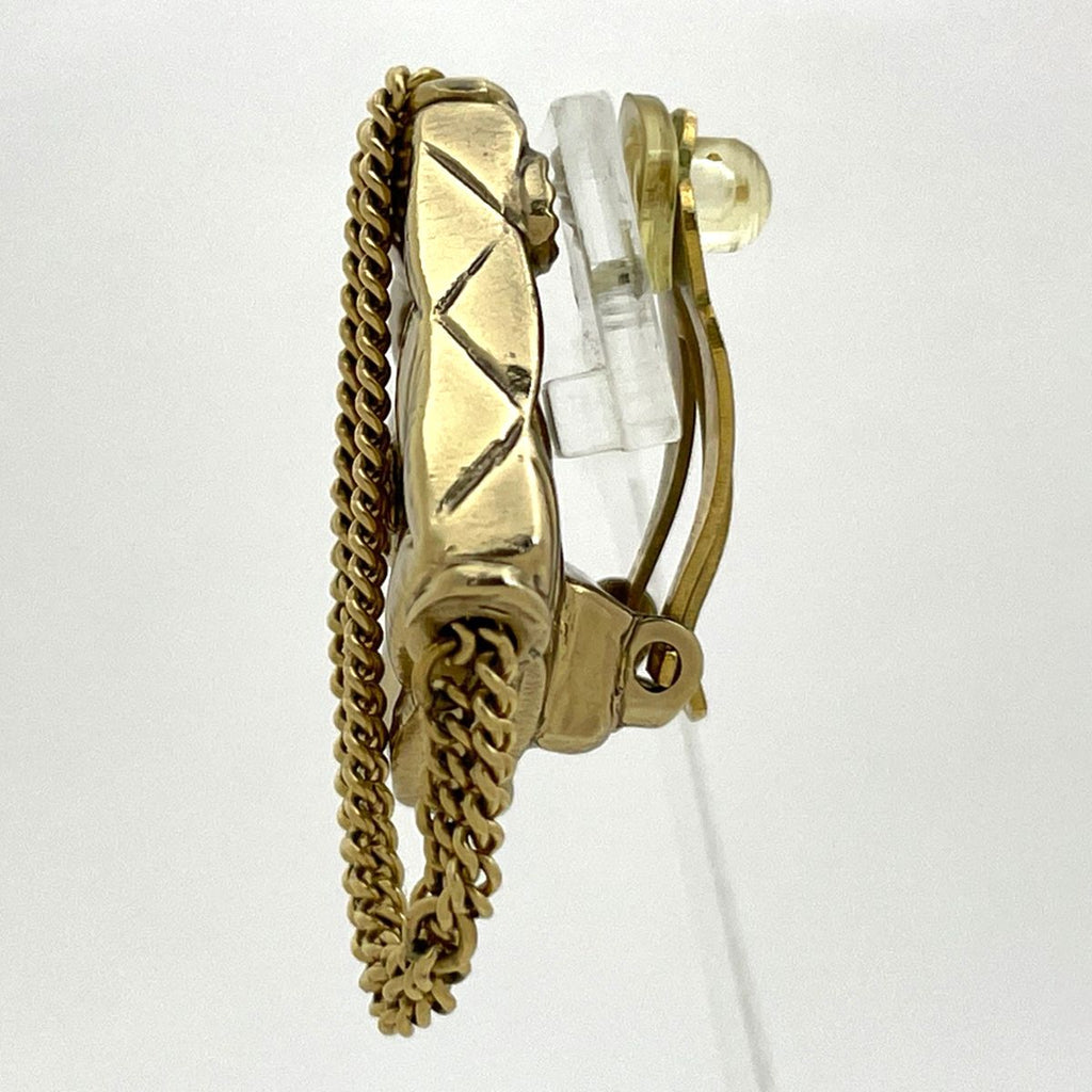 Chanel CC Logo Earrings Quilted Gold Plated — view 2