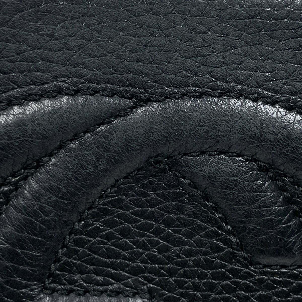 Gucci Soho Shoulder Bag Fringe Interlocking Leather Black — view 4