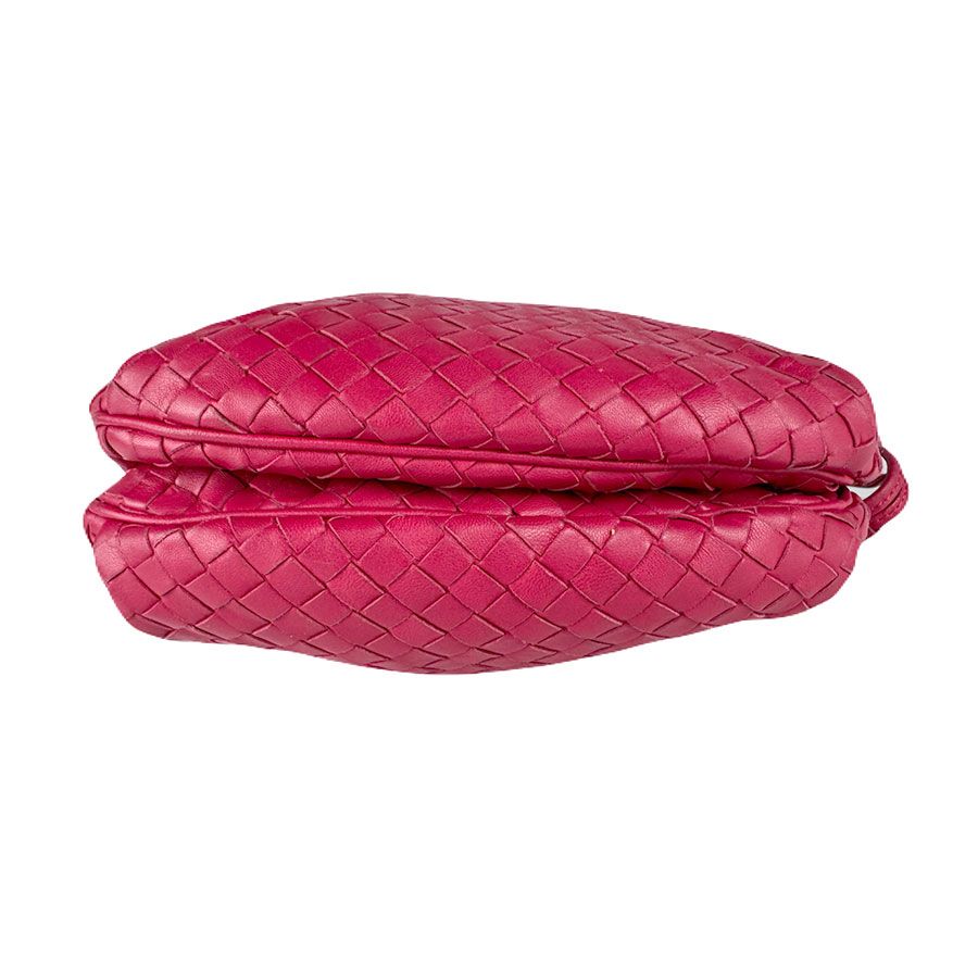 Bottega Veneta Crossbody Shoulder Bag Magenta — view 4