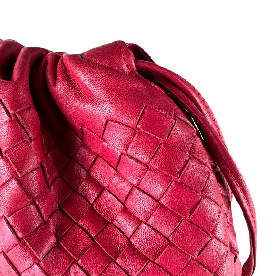 Bottega Veneta Crossbody Shoulder Bag Magenta — view 8