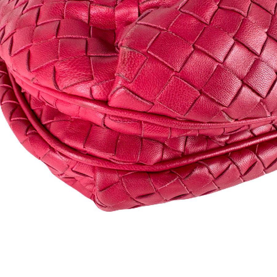 Bottega Veneta Crossbody Shoulder Bag Magenta — view 9