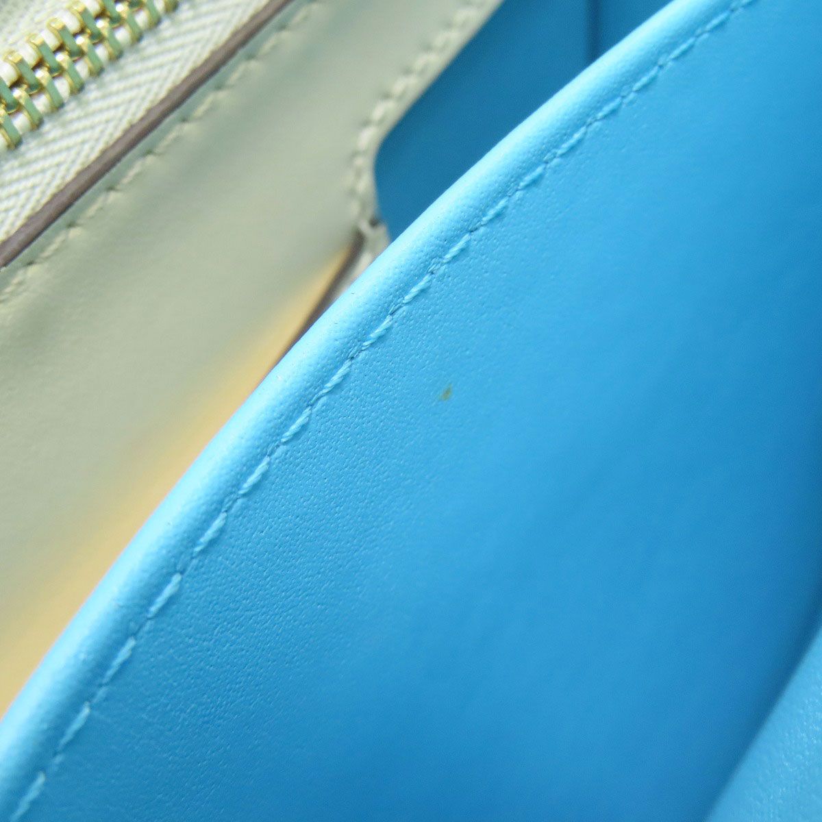 Louis Vuitton Pont Neuf Shoulder Bag — view 9