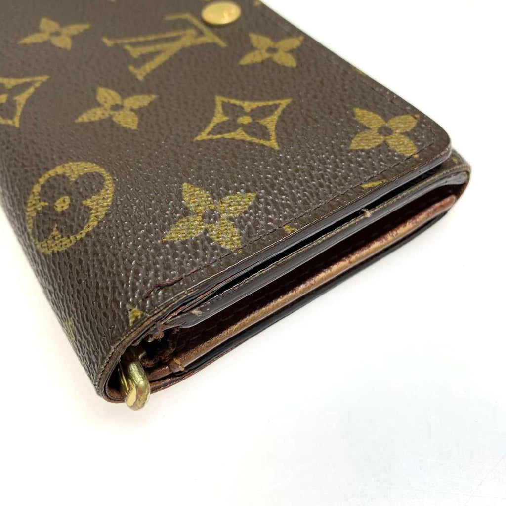 Louis Vuitton Bifold Wallet — view 4