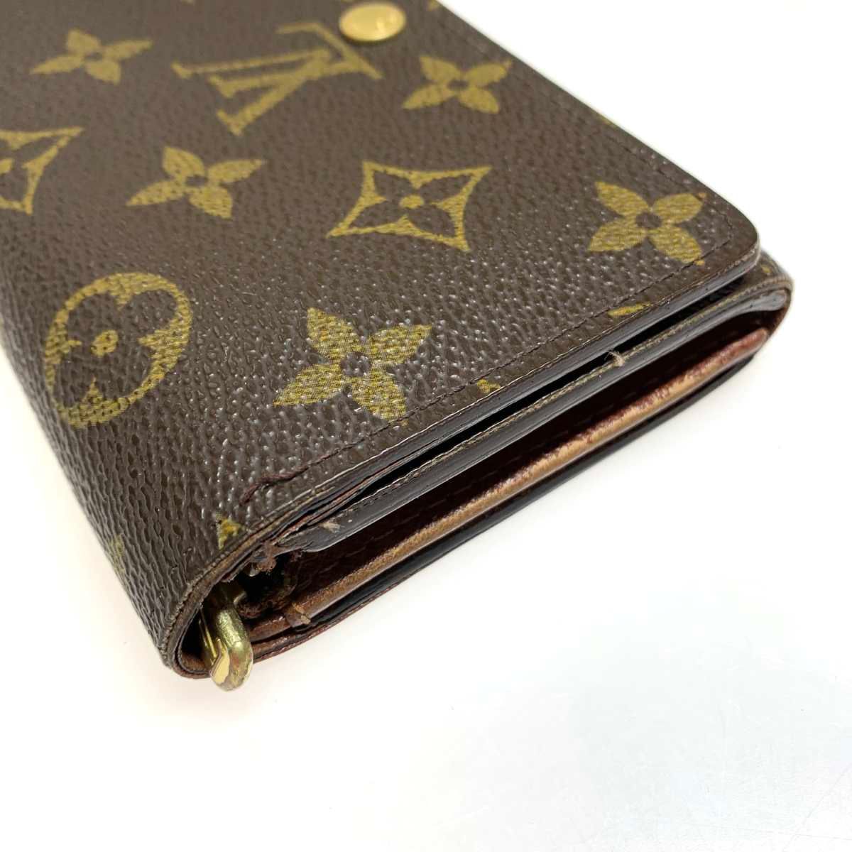 Louis Vuitton Bifold Wallet — view 4