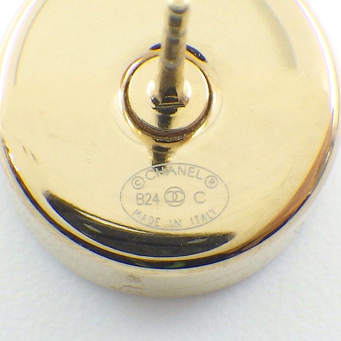 Chanel Earrings CC Logo — view 3