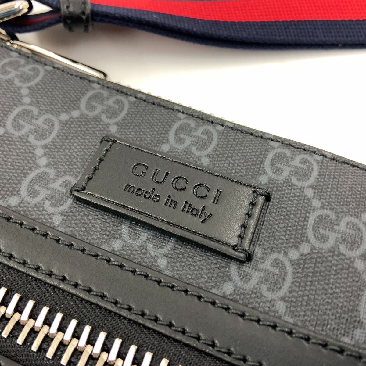 Gucci GG Supreme Small Messenger Bag Black — view 7