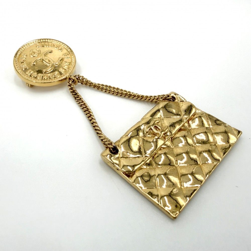 Chanel Brooch Quilted Bag Motif CC Logo Swing Coco — view 3