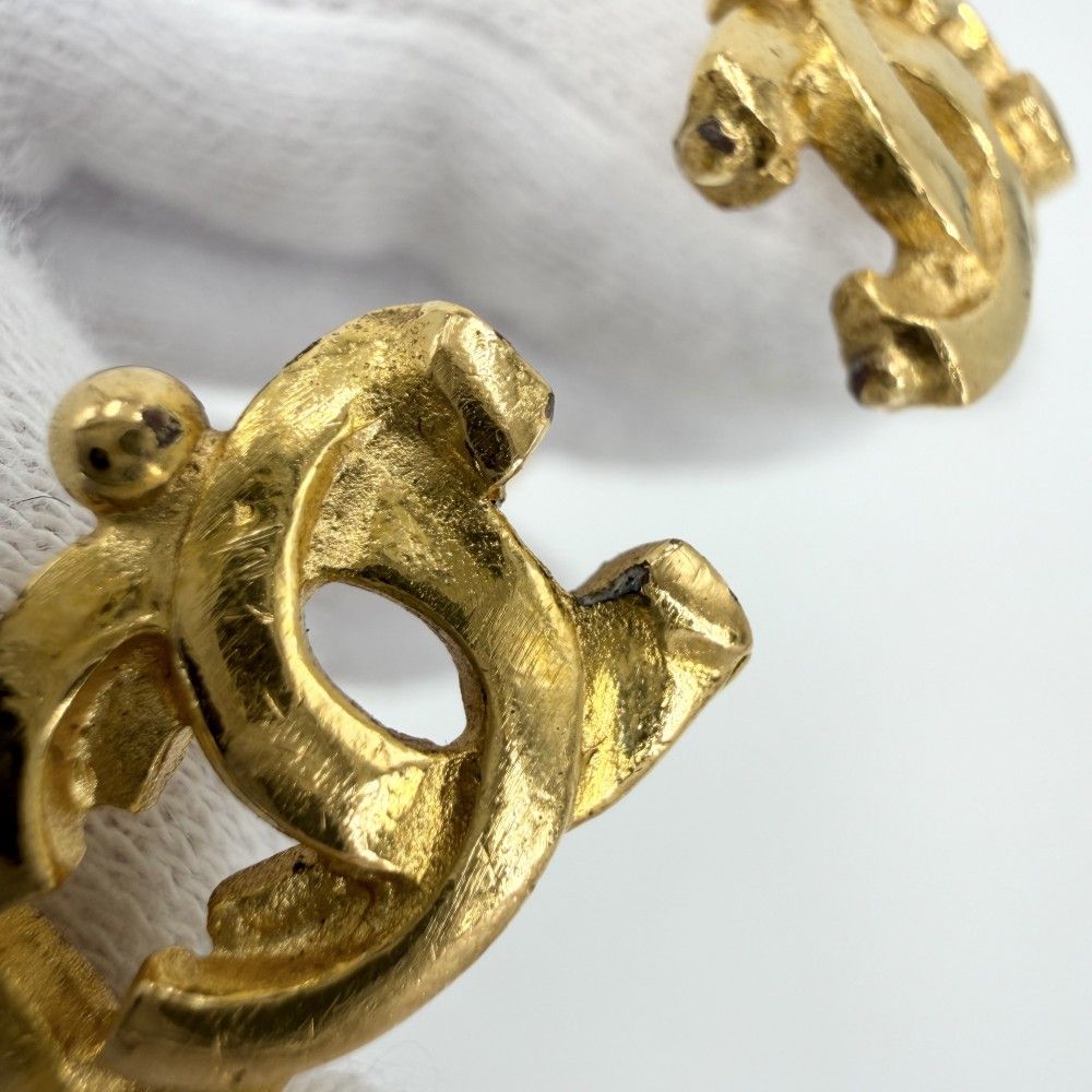 Chanel Bangle Bracelet CC Logo Coco Vintage Gold — view 7