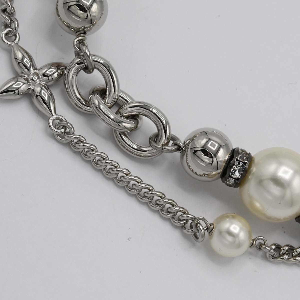 Louis Vuitton LV Necklace Faux Pearl Box Bag — view 2