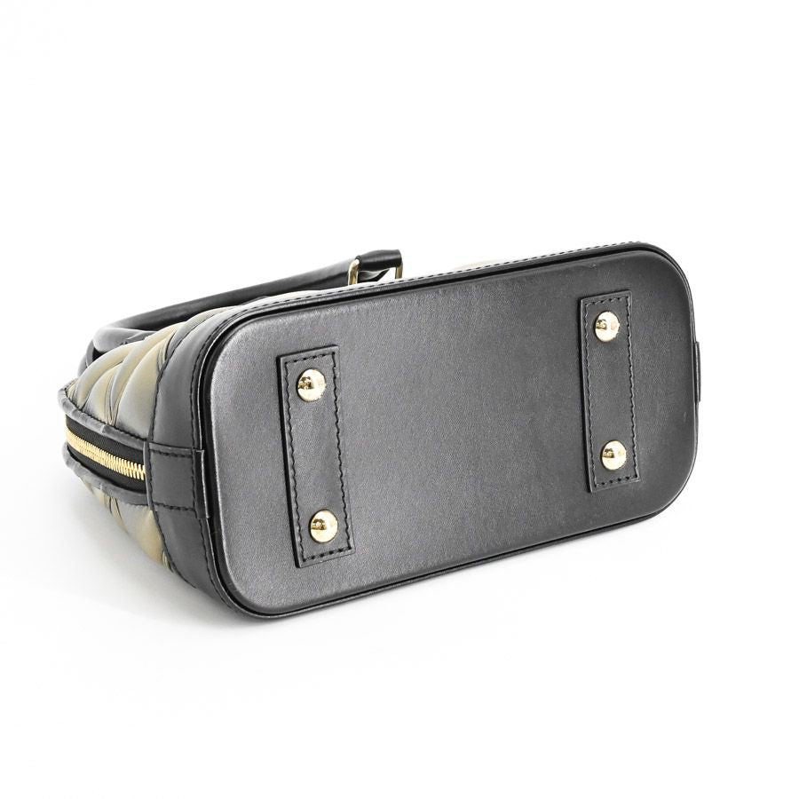 Louis Vuitton Handbag Alma BB — view 5