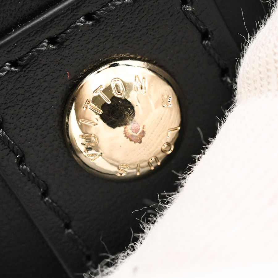 Louis Vuitton Handbag Alma BB — view 9