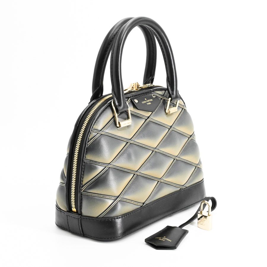 Louis Vuitton Handbag Alma BB — view 2