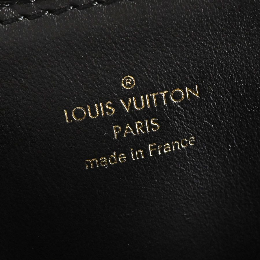 Louis Vuitton Handbag Alma BB — view 6