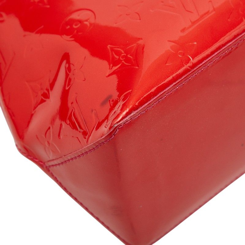 Louis Vuitton Monogram Vernis Wilshire PM Pomme D'amour Red Patent Handbag — view 5