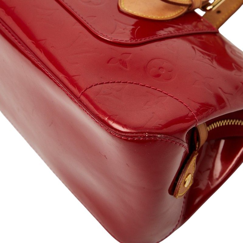 Louis Vuitton Monogram Vernis Rosewood Avenue Pomme D'amour Red Patent Handbag — view 6