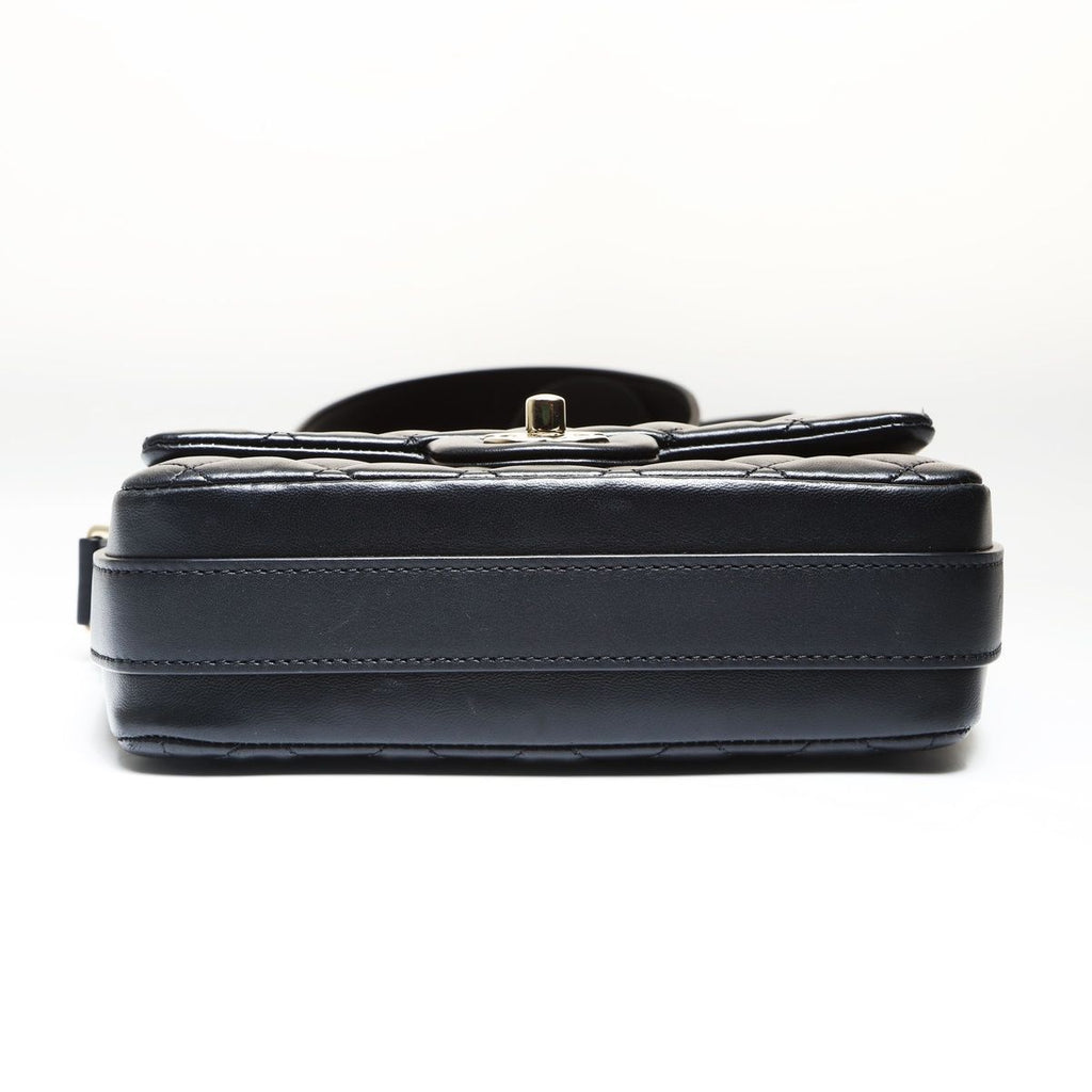 Chanel Shoulder Bag Frill Quilted Gold — view 8