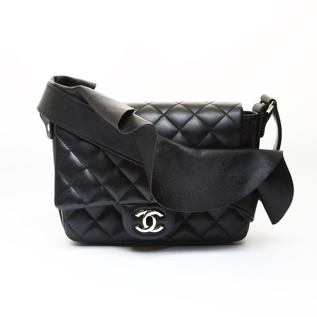 Chanel Shoulder Bag Frill Quilted Gold — view 2