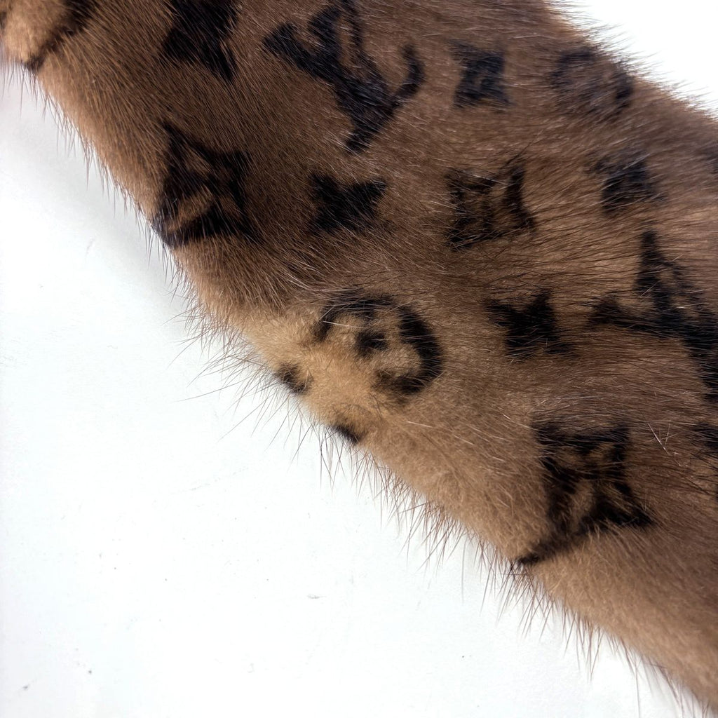 Louis Vuitton Flower Motif Scarf Echarpe Monogram — view 5