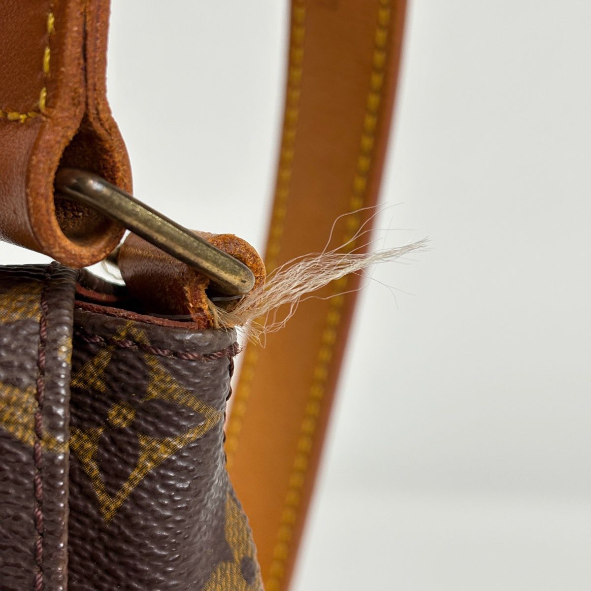 Louis Vuitton Musette Crossbody Shoulder Bag Monogram Brown — view 4