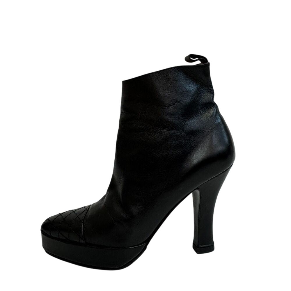 Chanel Short Boots Leather , Wrinkles Fluffing — view 2