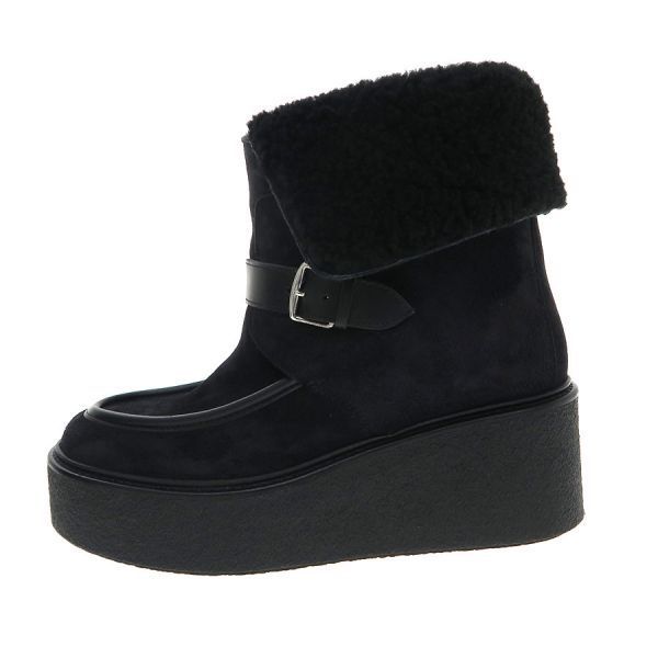 Hermes Moutonbutts Heel Suede Black — view 2