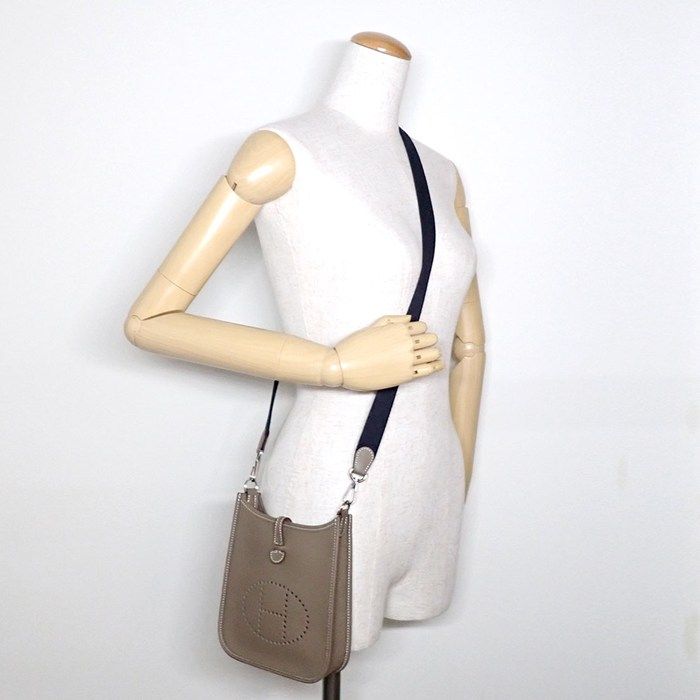 Hermes Shoulder Bag Evelyne TPM Amazone Etoupe Blue Indigo — view 9