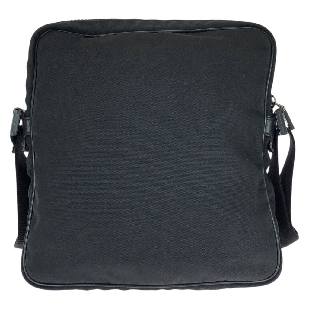 Gucci Sherry Shoulder Bag — view 2