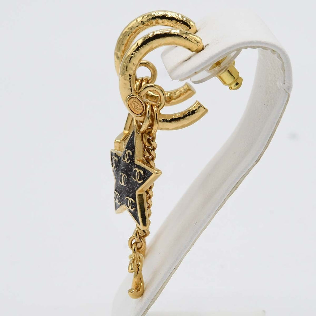 Chanel Earrings Star 24C CC Logo Gold — view 2