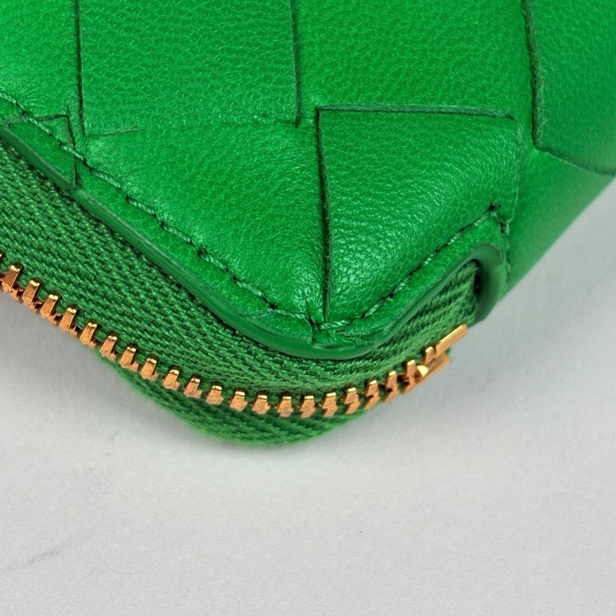Bottega Veneta Intrecciato Wallet Zip Around Bifold Leather Green — view 3