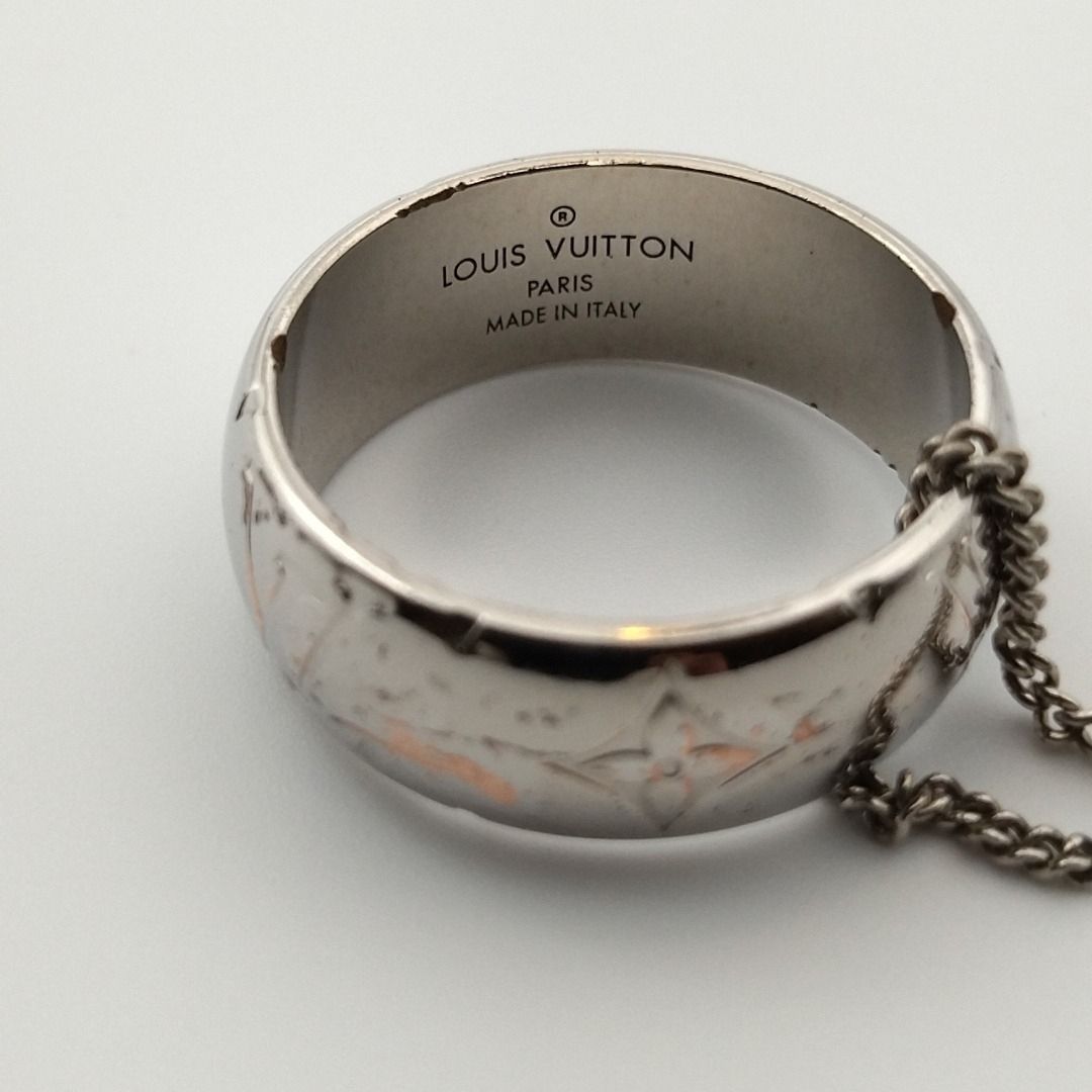 Louis Vuitton Monogram Ring Necklace Silver — view 9