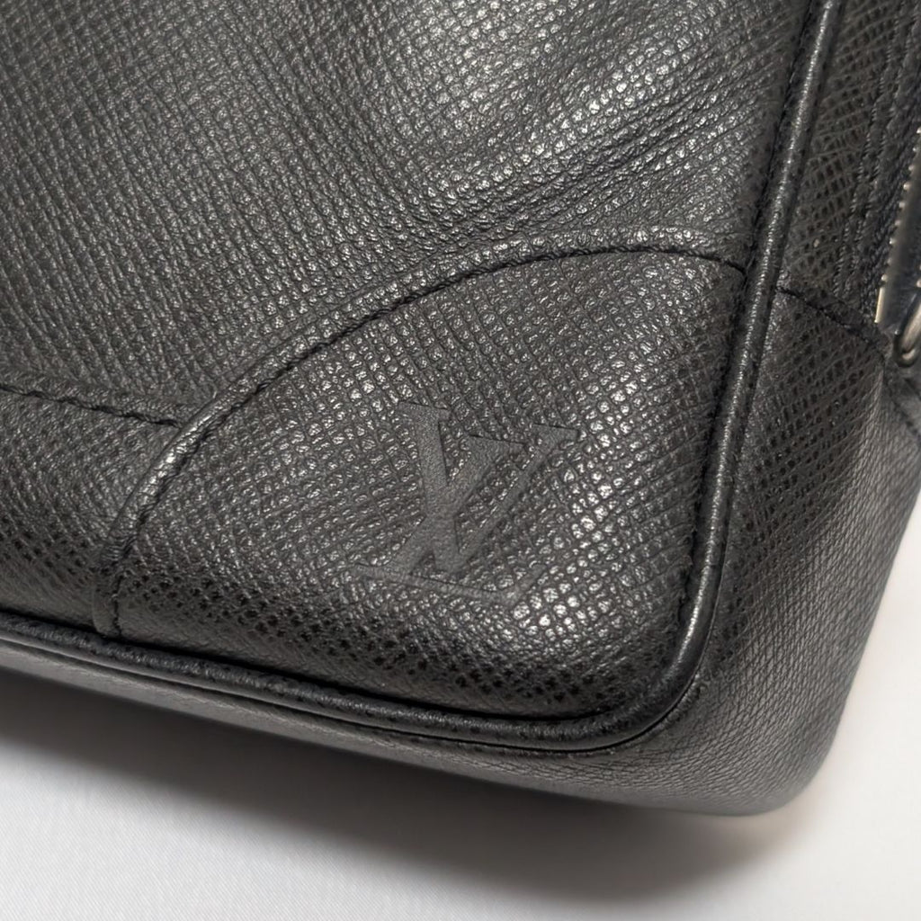 Louis Vuitton Pavel Taiga Ardoise Clutch — view 8