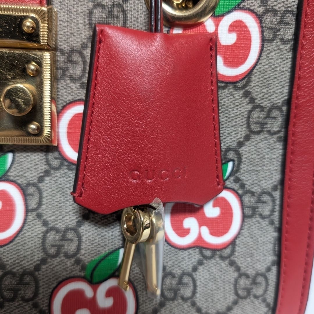 Gucci GG Supreme Apple Padlock Chain Shoulder Bag — view 8