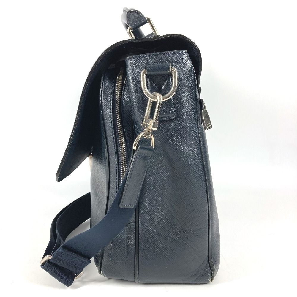 Louis Vuitton Business Bag Vasili GM Taiga Leather Bolt Navy Bol — view 3
