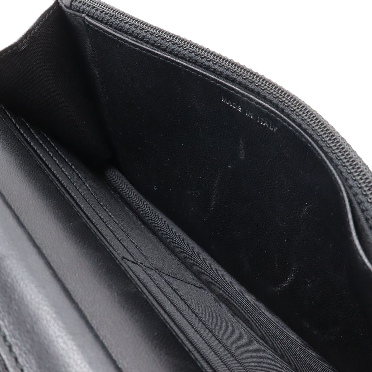 Chanel CC Logo Chain Wallet Shoulder Bag Pochette Crossbody Leather Black — view 4