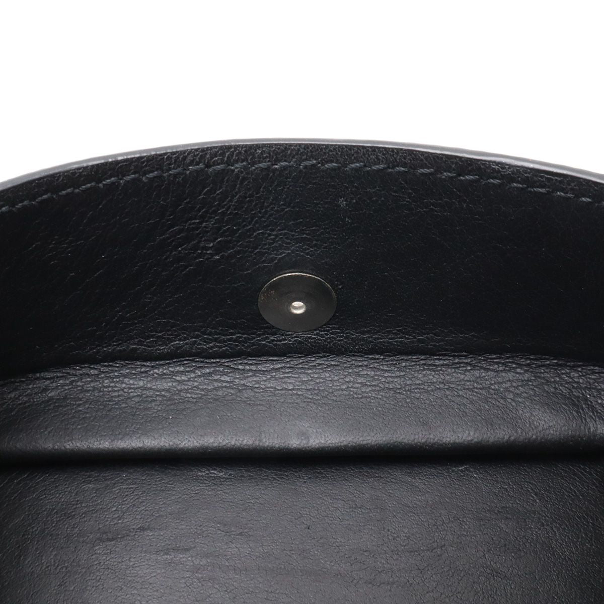 Louis Vuitton Taiga Coin Purse Square Leather Ardoise Black — view 5